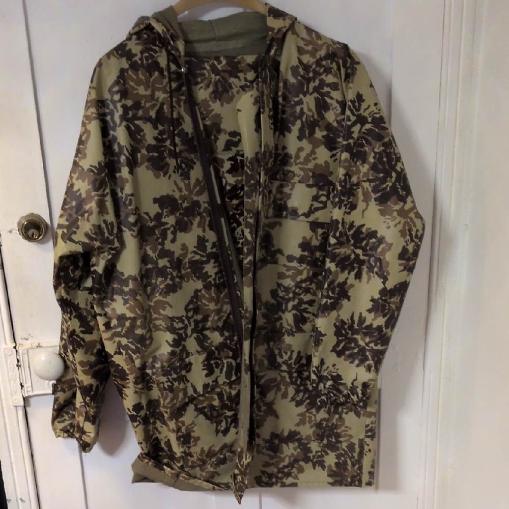 Cabela's Brown Camouflage Raincoat